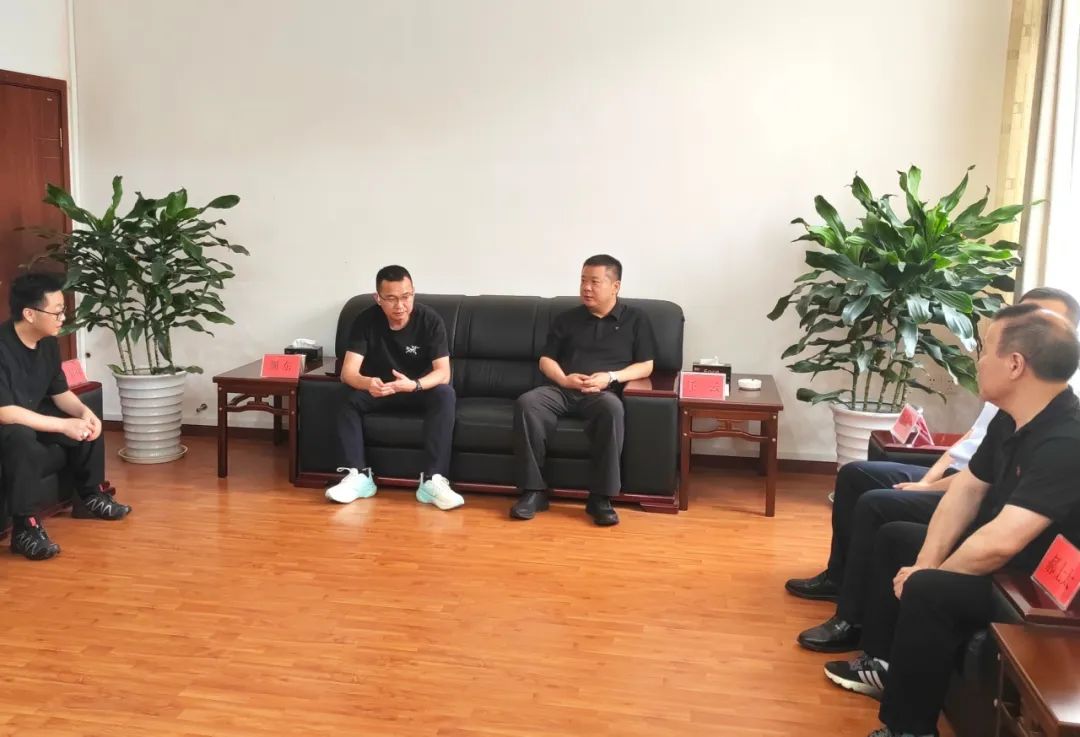 任云会见泰兰尼斯销售总监颜东一行
