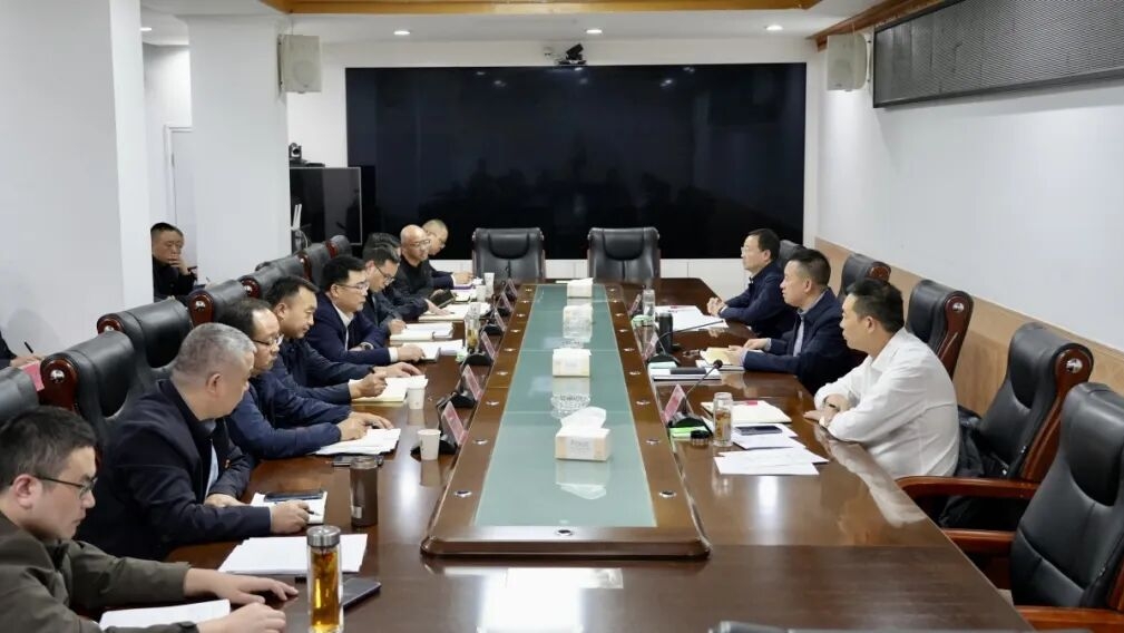 袁达成调研指导项目投资工作